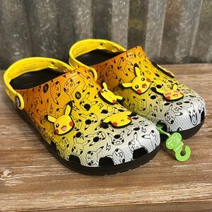 NWT CROCS X Pokemon Pikachu Classic Clog w/ Jibbitz Mens Size 8 Womens Size 10
